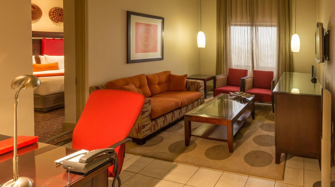 Mondior At Emperors Palace Kempton Park Bagian luar foto